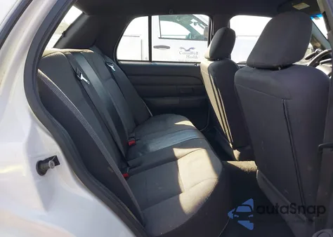 2005 Ford Crown Victoria Police z USA, uszkodzony, nr VIN 2FAHP71W15X101329